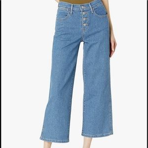 Levi’s Mile High Wide Leg Button Fly Crop